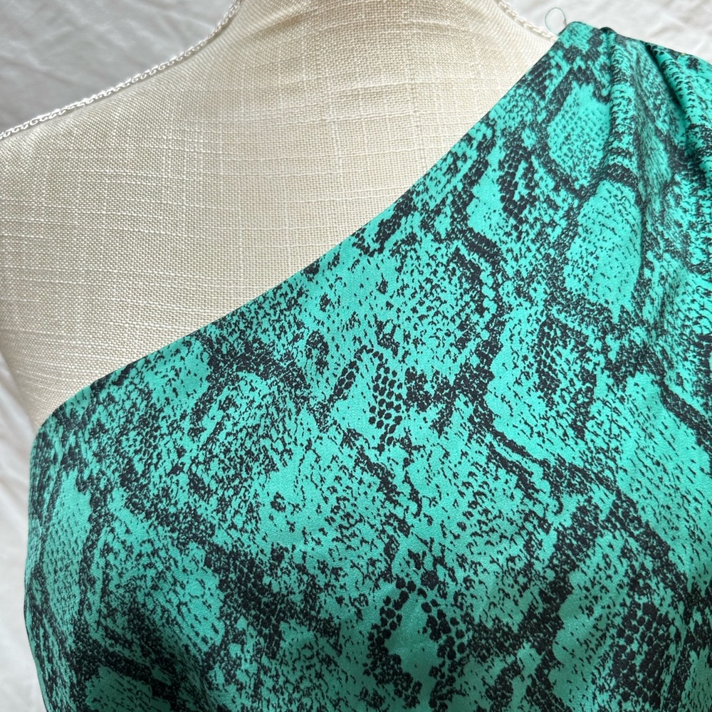 DO+BE Green Animal Print One Shoulder Dress Size Small - Picture 2 of 11